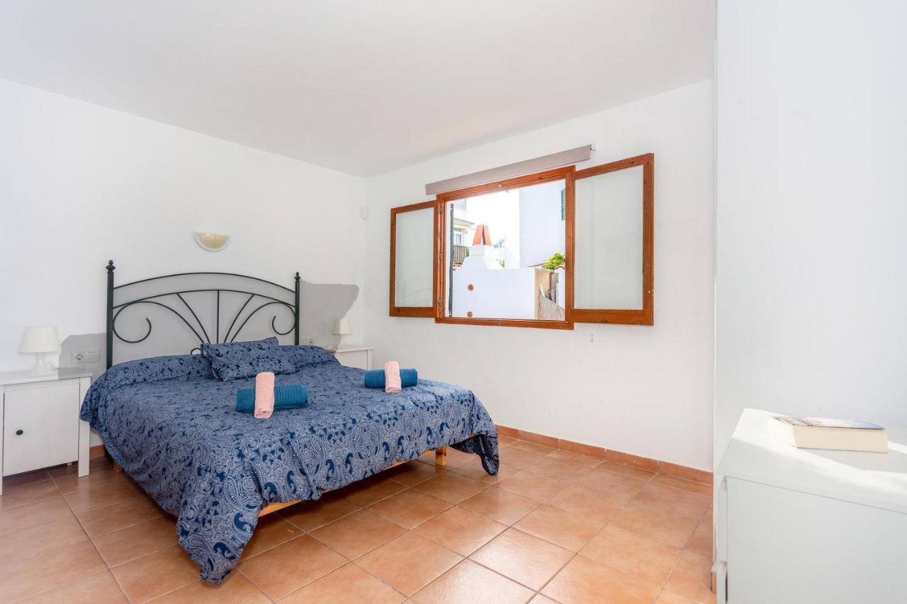 Villa Ca Aina à Cala Blanca  Extérieur photo